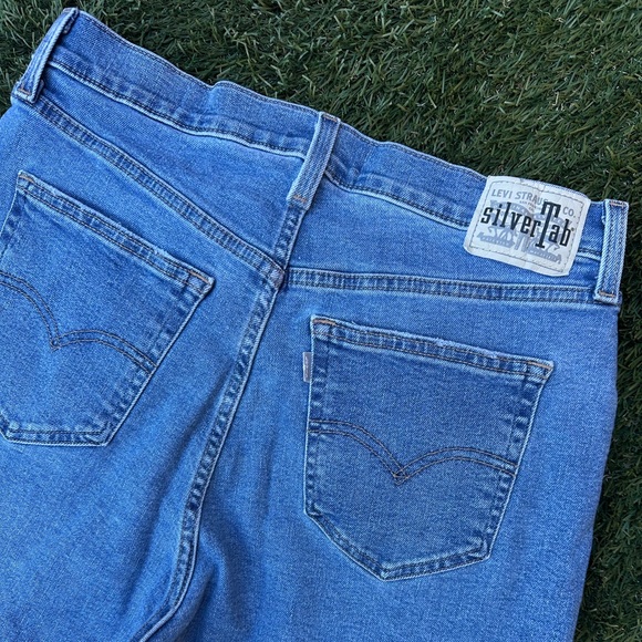 Levi's SilverTab Women’s High Waisted Mom Jeans Retro Baggy Stretch Denim 32 27L - Picture 10 of 10